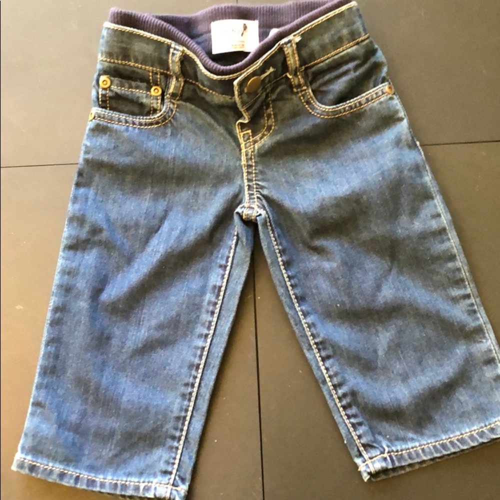 Baby blue jeans 6-12 months.